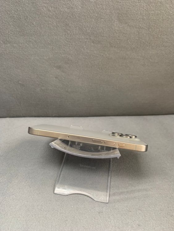 Ķ���� ������ SIM�ե꡼ iPhone15 Pro 256GB �ʥ���������˥��࿧
