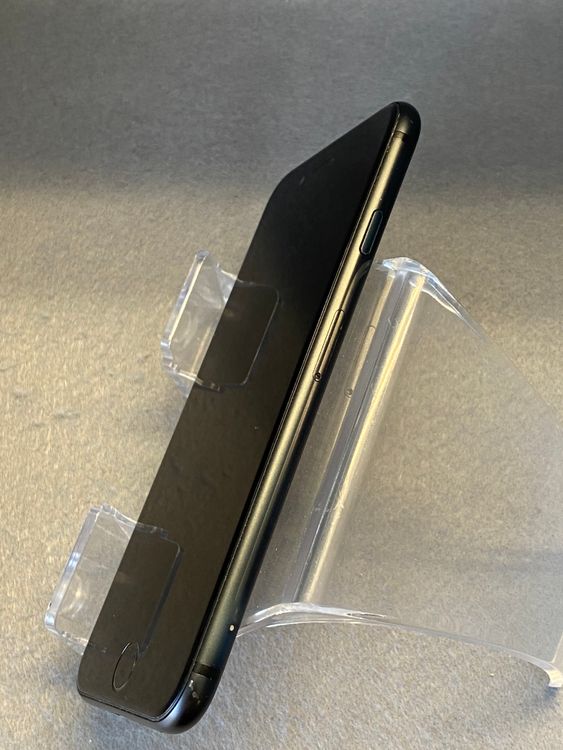 ���� ������ SIM�ե꡼ iPhoneSE ��2���� 64GB �֥�å���