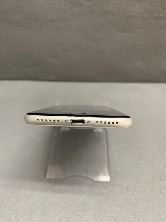 Ķ���� ������ SIM�ե꡼ iPhoneSE �裲���� 64GB �ۥ磻�ȿ�