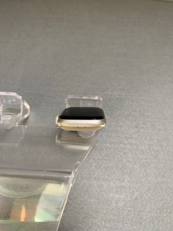 Ķ Apple Watch SE 2 GPS 32GB 40mm