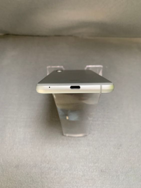 Ķ  SIMե꡼ AQUOS sense3 basic 32GB С