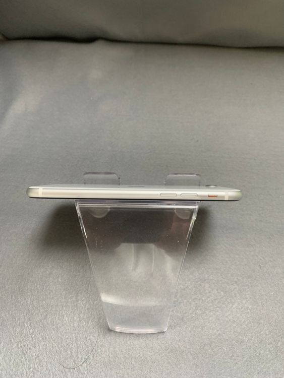 超美品 国内版 SIMフリー iPhoneSE 第2世代 128GB ホワイト色