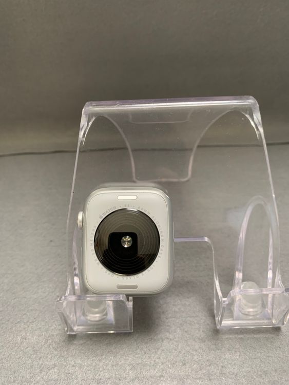 ������� Apple Watch SE ��2���� GPS��ǥ� 44mm 32GB ����С�