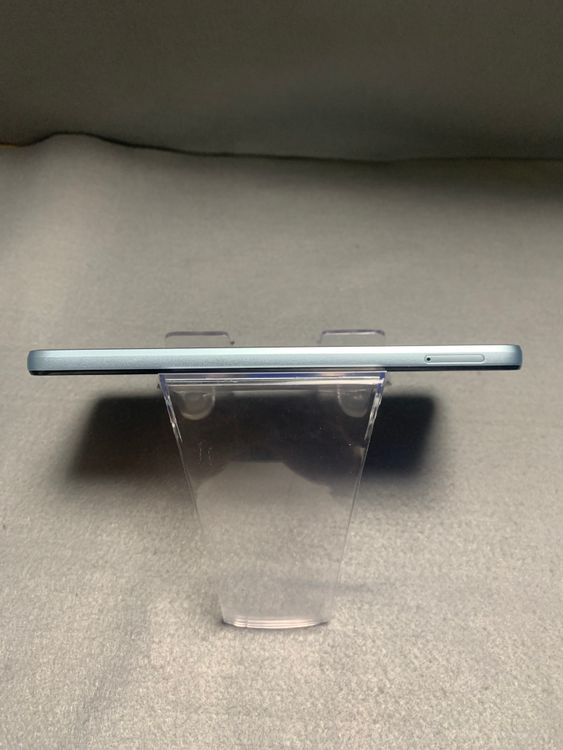 美品 SIMフリー  MOTOROLA e32(s) 8GB ROM 64GB ミスティブルー色