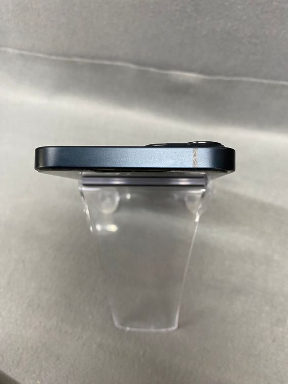 Ķ���ʡ������ǡ�SIM�ե꡼��iPhone13 256GB �ߥåɥʥ��ȿ�