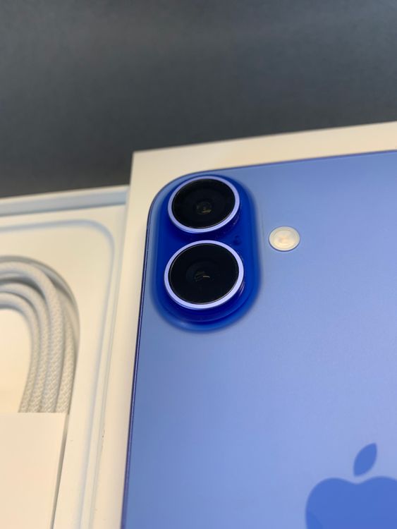 Ķ���ʡ������ǡ�SIM�ե꡼��iPhone16�� 128GB �֥롼��