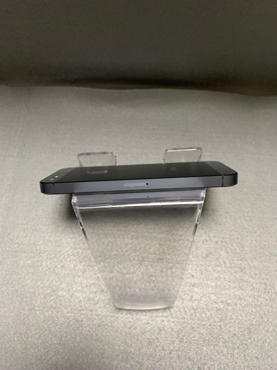 ������ ������ iPhone5 64GB �֥�å���