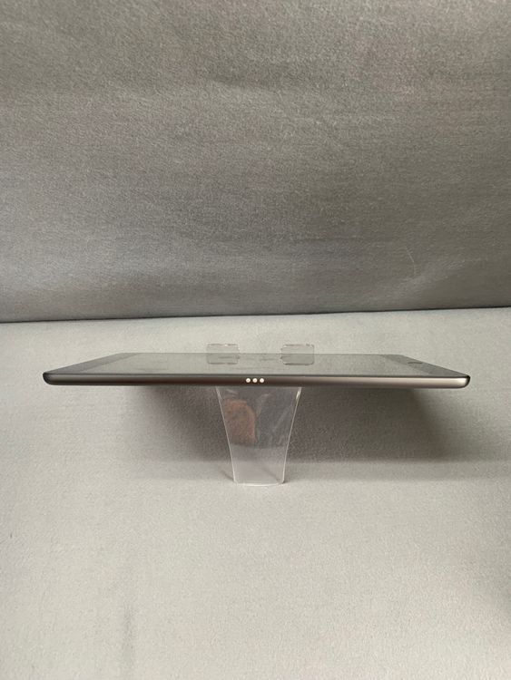 ���� ������ iPad ��9���� 64GB Wi-Fi�� ���ڡ������쥤��