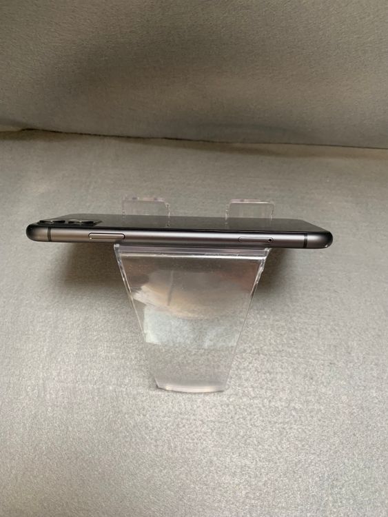 ʡǡSIMե꡼iPhone11 64GB ֥å