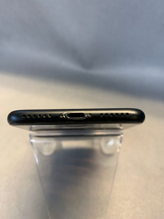 ���ʡ������ǡ�SIM�ե꡼��iPhone���� 32GB �֥�å���