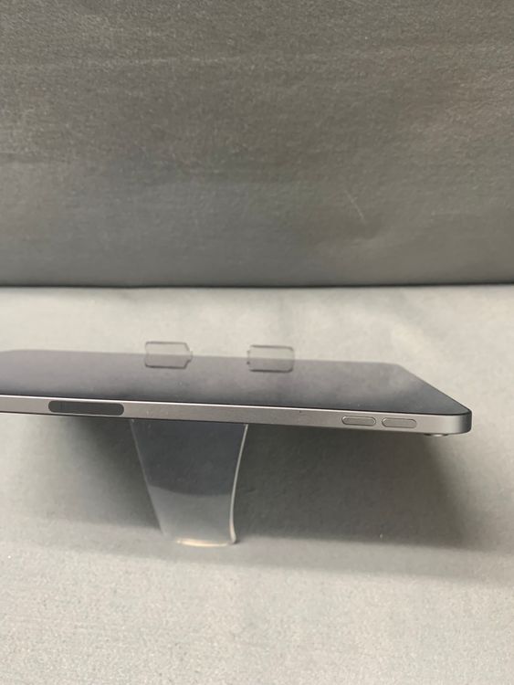 ���� ������ iPad Air ��4���� Wi-Fi�� 64GB ���ڡ������졼��