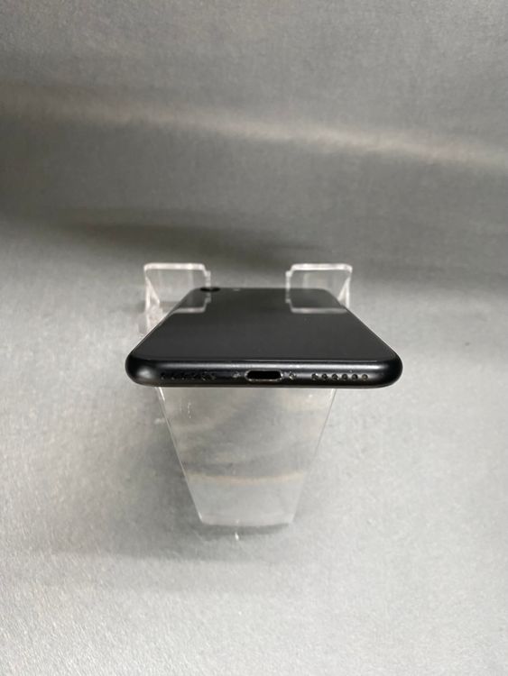 Ķ���� ������ SIM�ե꡼ iPhoneSE ��2���� 64GB �֥�å���