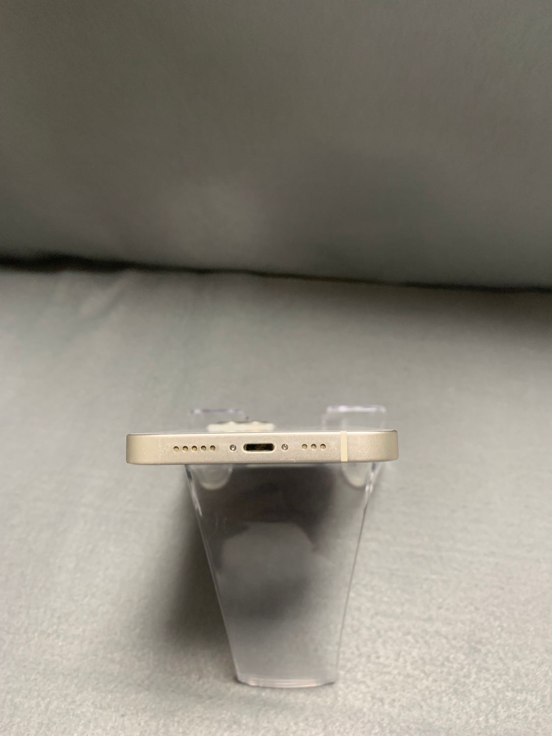 超美品　国内版　SIMフリー　iPhone13 128GB スターライト色 Amazon | 【整備済み品】 Apple iPhone 13 128GB スターライト SIM