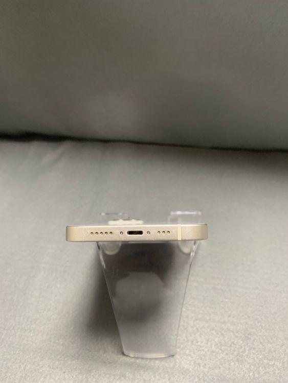 美品 国内版 SIMフリー iPhone13 128GB スターライト色