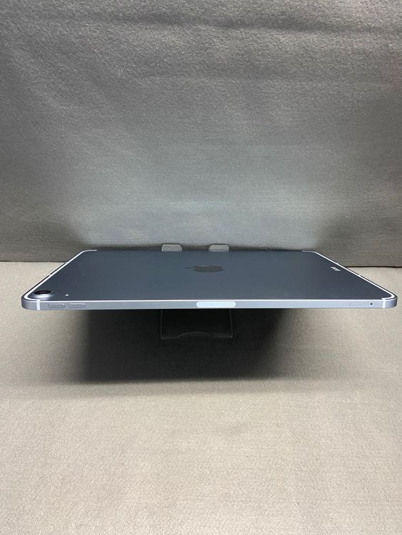 ���� ������ SIM�ե꡼ iPad Air ��4���� 64GB Cellular�� �������֥롼��