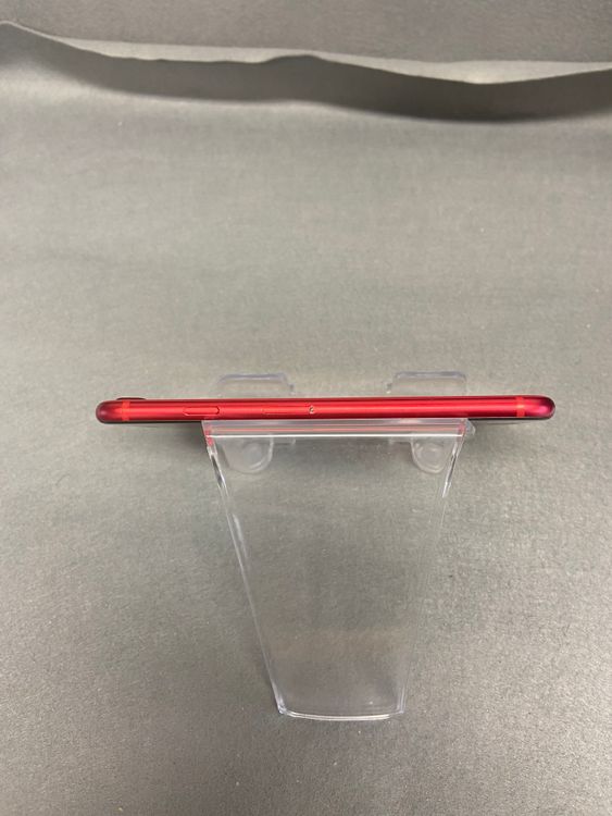 ���ʡ������ǡ�SIM�ե꡼��iPhoneSE�裲���� ��64GB ����åɿ�