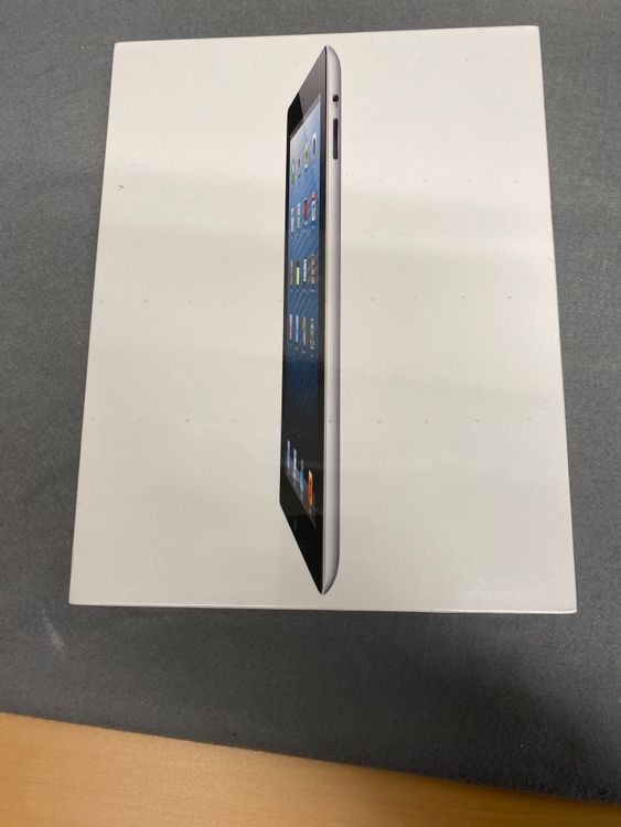 ����̤�����������ǡ�SIM�ե꡼��iPad ������塡Cellular�ǡ�32GB �֥�å���
