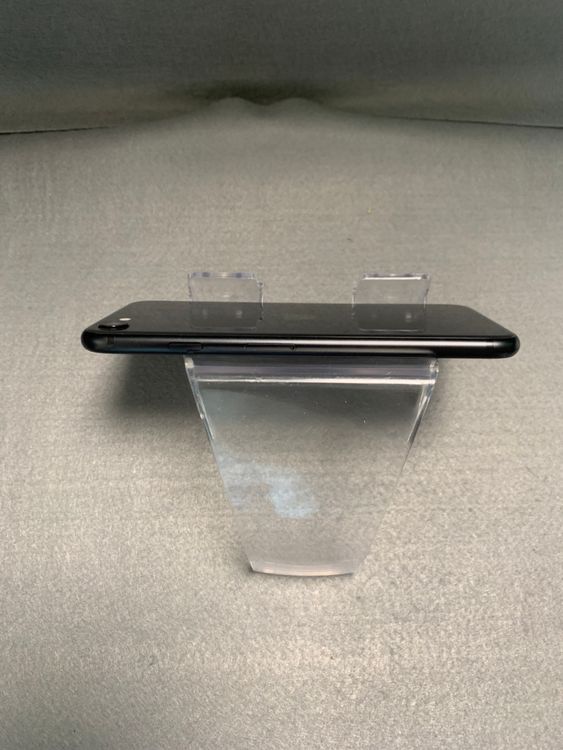 Ķ���� ������ SIM�ե꡼ iPhoneSE ��2���� 256GB �֥�å���