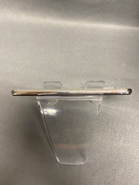 ������š������ǡ�SIM�ե꡼��iPhoneXs 64GB ����С���