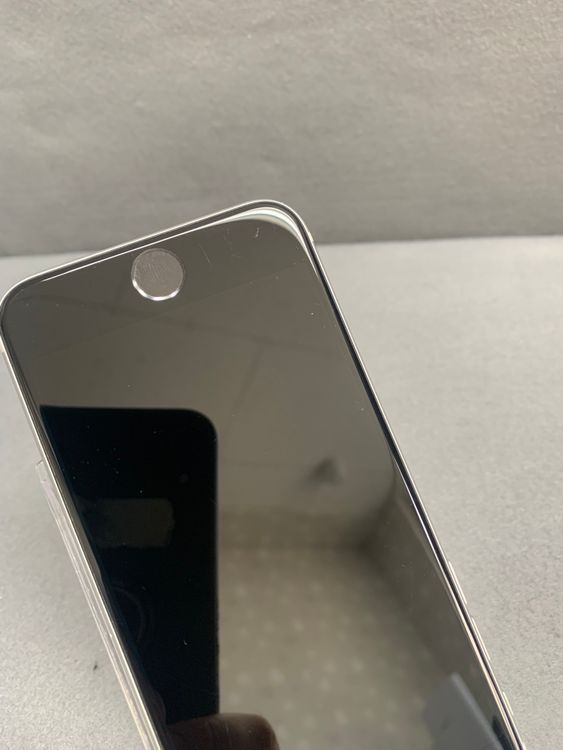 ���� ������ SIM�ե꡼ iPhoneSE �裲���� 64GB �ۥ磻�ȿ�