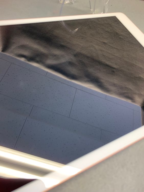 ���� iPad ��8���� 10.2����� 128GB WiFi�� ������ɿ�