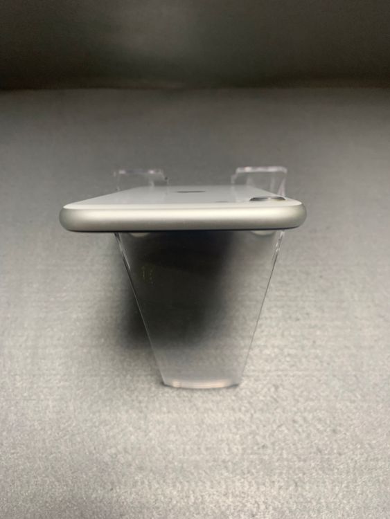 ���� ������ SIM�ե꡼ iPhoneSE ��2���� 64GB �ۥ磻�ȿ�