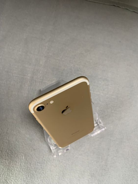 Ķ  SIMե꡼ iPhone7 32GB ɿ