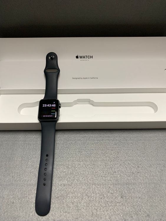 ��� ������ Apple Watch Series3 GPS�� 38mm ���ڡ������졼����ߥ˥���