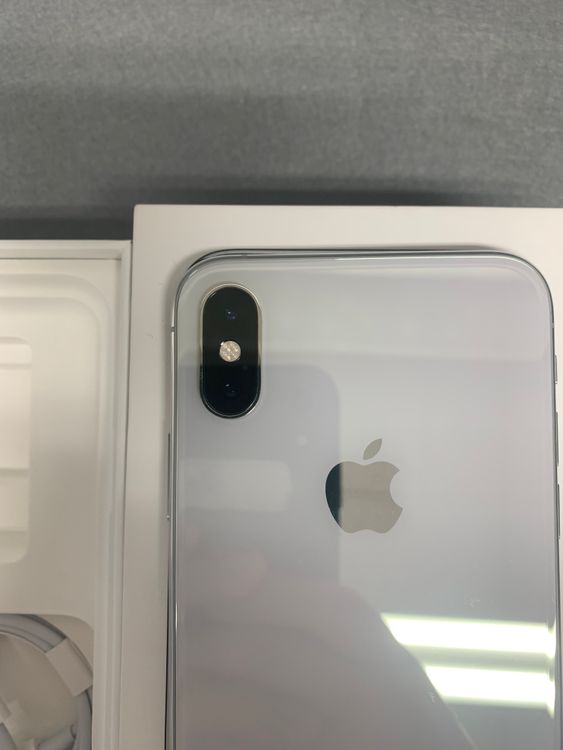���ʡ������ǡ�SIM�ե꡼��iPhone Xs�� 256GB ����С���