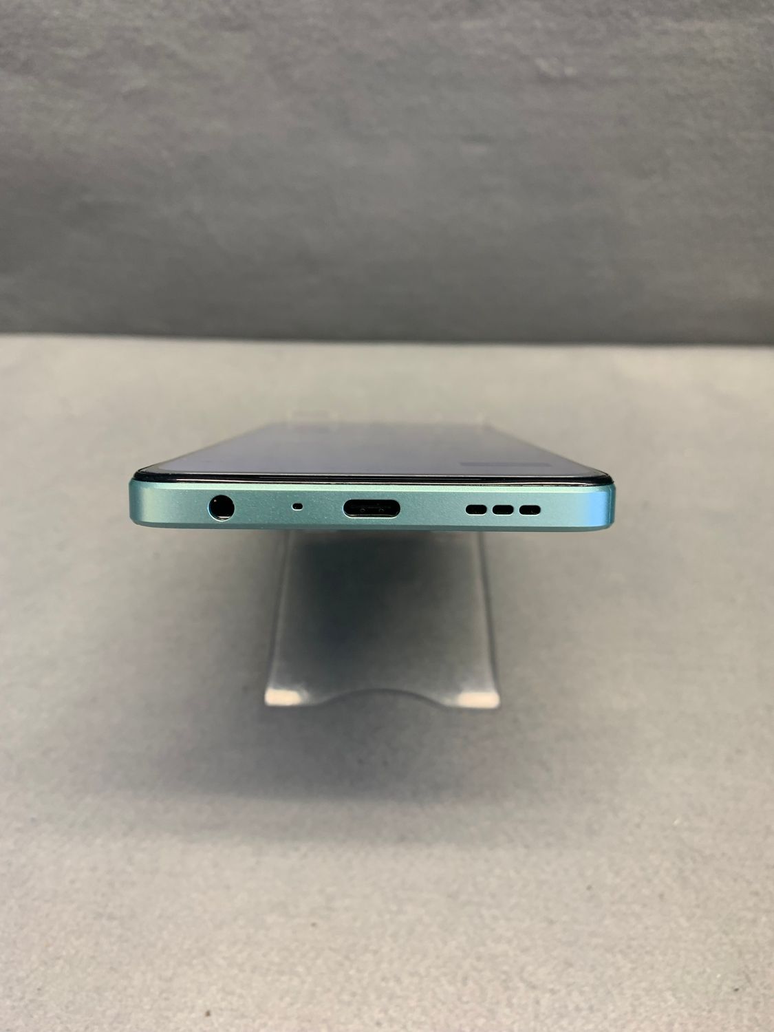 ムスビー｜超美品 国内版 SIM フリー OPPO A79 5G 128GB グロー 