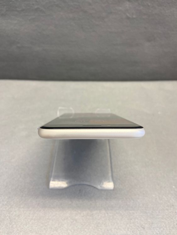 ���� ������ SIM�ե꡼ iPhoneSE �裳���� 64GB �������饤�ȿ�