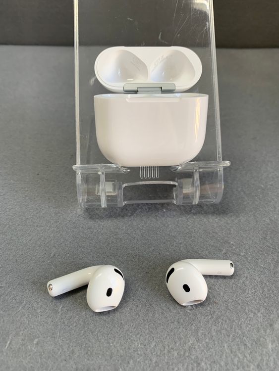 ���� AirPods ��4���� �Υ�������󥻥����ܥ�ǥ�