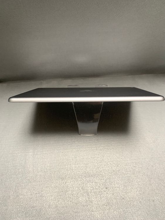 ���� ������ WiFi�� iPad ��5���� 128GB ���ڡ������졼��