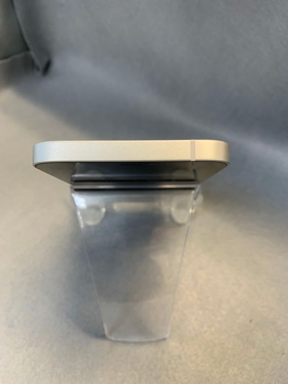 ���ʡ������ǡ�SIM�ե꡼��iPhone12�� 128GB �ۥ磻�ȿ�