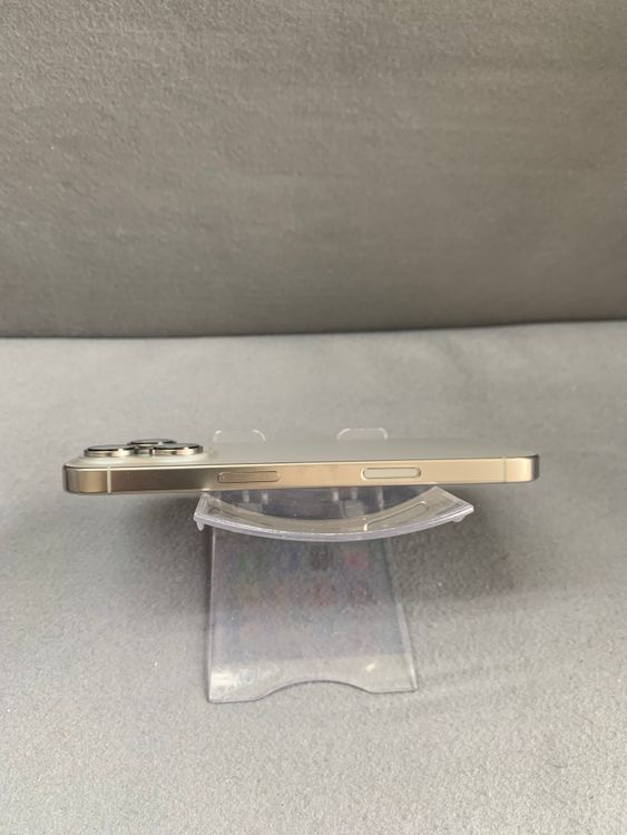 ���� ������ SIM�ե꡼ iPhone16 Pro 256GB ���Ų�� 4��
