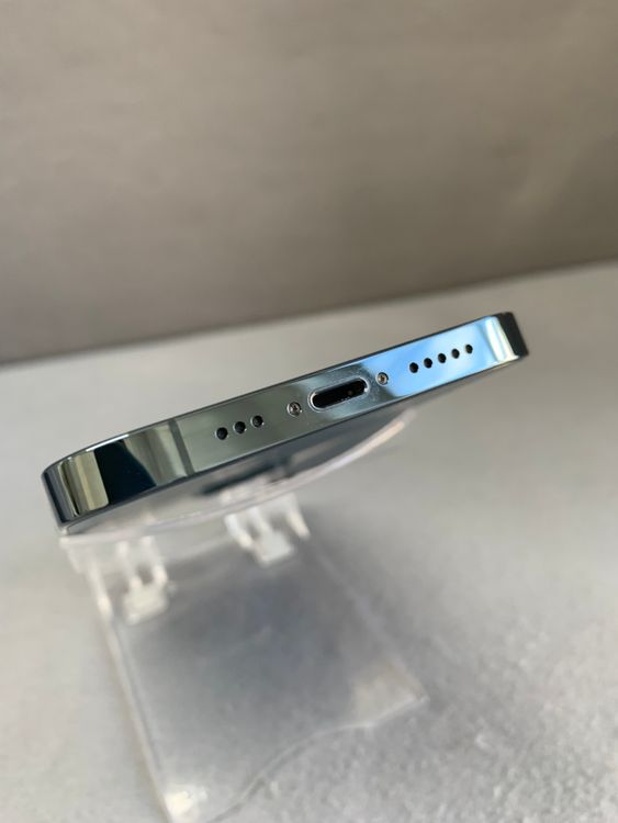 Ķ���� ������ SIM�ե꡼ iPhone12 Pro 256GB �ѥ��ե��å��֥롼��