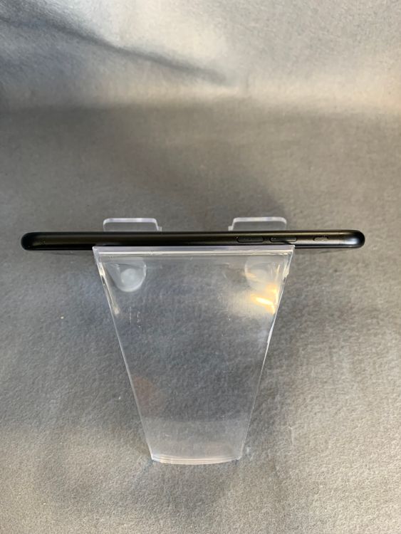 Ķ���ʡ������ǡ�SIM�ե꡼��iPhoneSE �������� 64GB �֥�å���