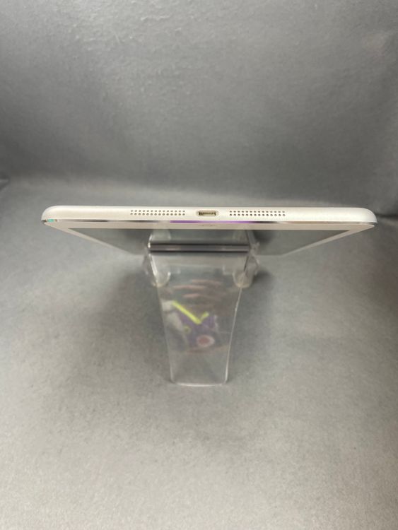 ���ʡ������ǡ�Wi-Fi �ǡ�iPad mini ��1���塡 16GB �ۥ磻�ȿ�