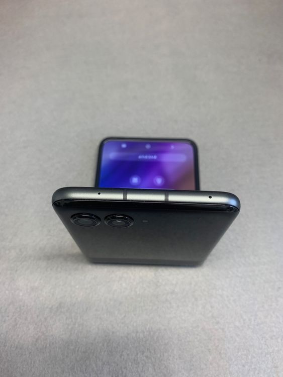 ���� SIM�ե꡼ MOTOROLA razr 50s 256GB �����饰�쥤��