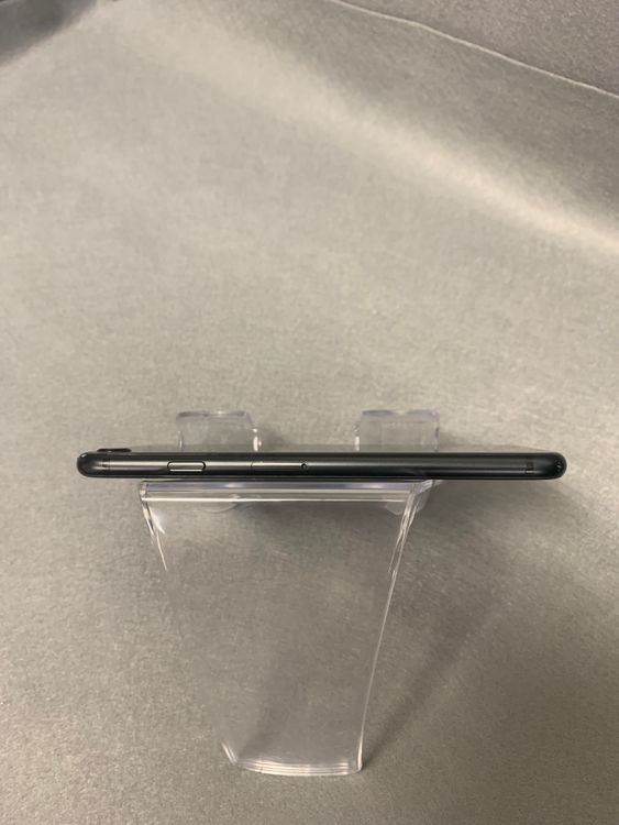 ��š������ǡ�SIM�ե꡼��iPhoneSE ��2���塡 128GB �֥�å���