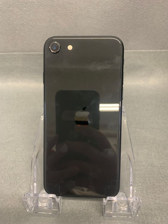 ���ʡ������ǡ�SIM�ե꡼��iPhoneSE ��2���塡 64GB �֥�å���