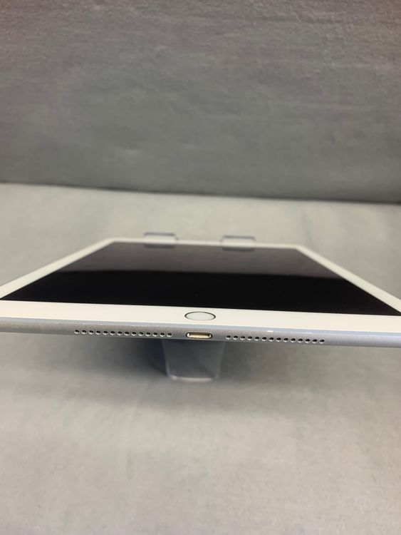 ���� ������ SIM�ե꡼ iPad Air ��2���� 32GB Cellular�� ����С���