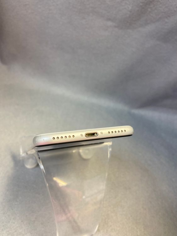 ���ʡ������ǡ�SIM�ե꡼��iPhoneSE����2�塡 64GB���ۥ磻�ȿ�