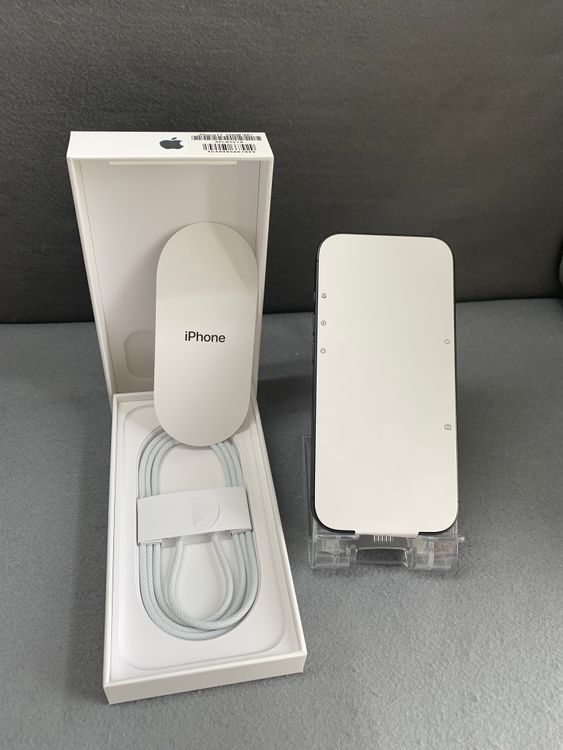 ����̤���� �����ǡڸ����ݾ�ͭ���SIM�ե꡼��iPhone17 256GB �֥�å���