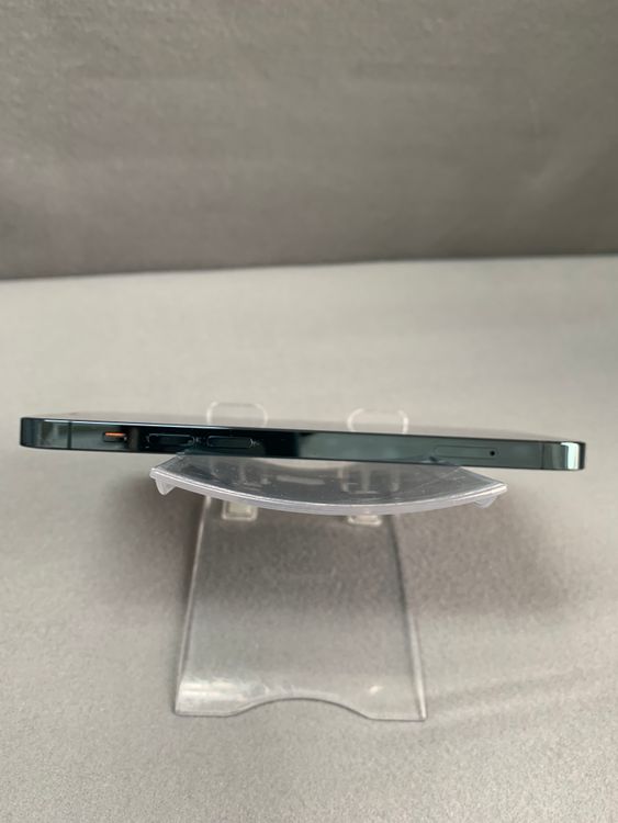 ������š������ǡ�SIM�ե꡼��iPhone12 Pro 256GB �ѥ��ե��å��֥롼��
