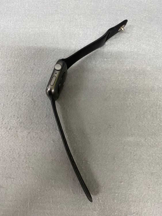���ʡ�Apple Watch SE������� 32GB  GPS��ǥ롡�֥�å���