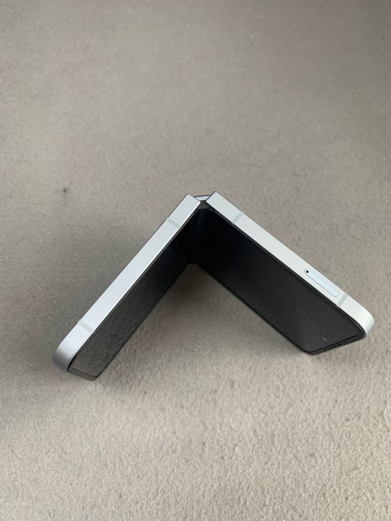 Ķ���� ������ SIM�ե꡼ Samsung Galaxy Z Flip 6 256GB �֥롼��