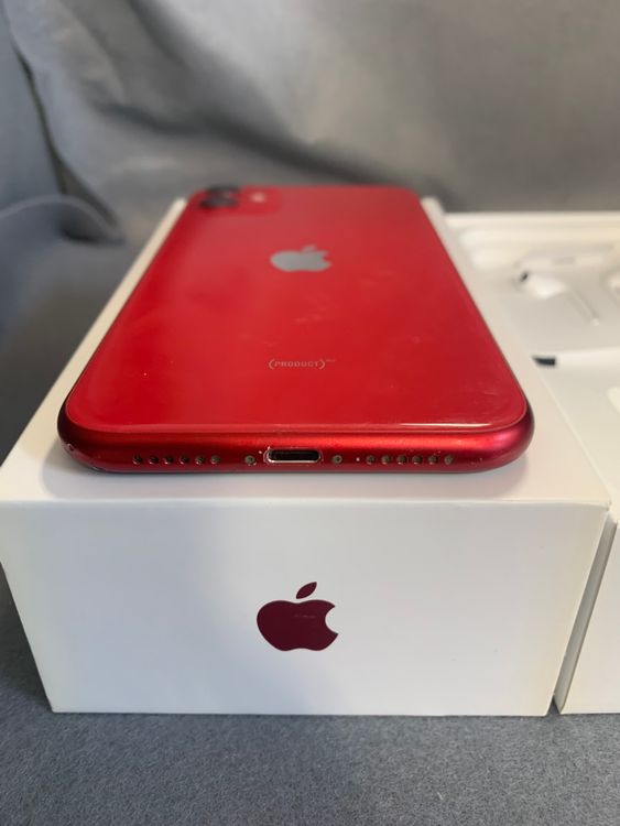 ���ʡ������ǡ�SIM�ե꡼��iPhone11 256GB ��åɿ�