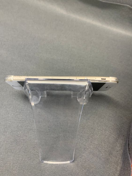 ����ʡ������ǡ�docomo����ꥢ��iPhone6 64GB ����С���