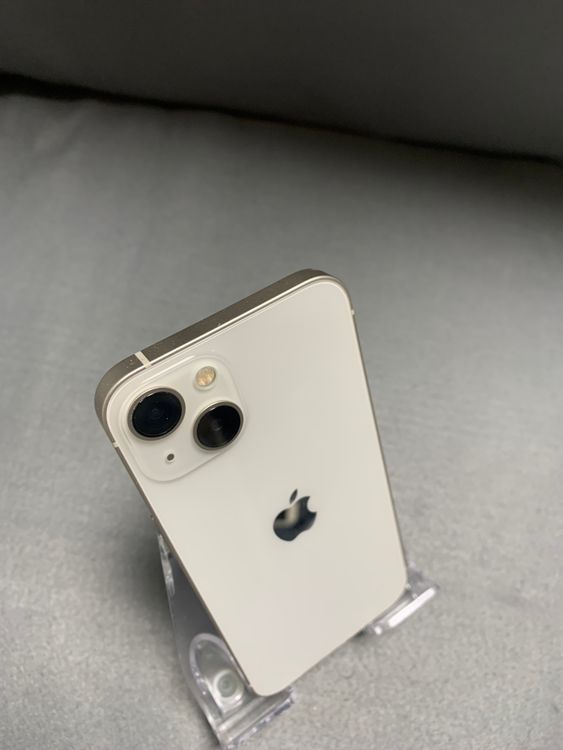美品 国内版 SIMフリー iPhone13 128GB スターライト色